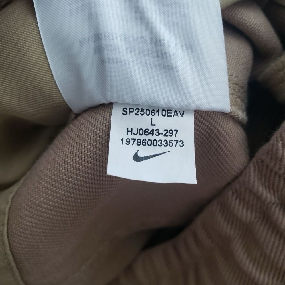 Nike Life Men's Size L Premium Twill Multi Pockets Cargo Pants Khaki HJ0643-297 - Picture 4 of 12